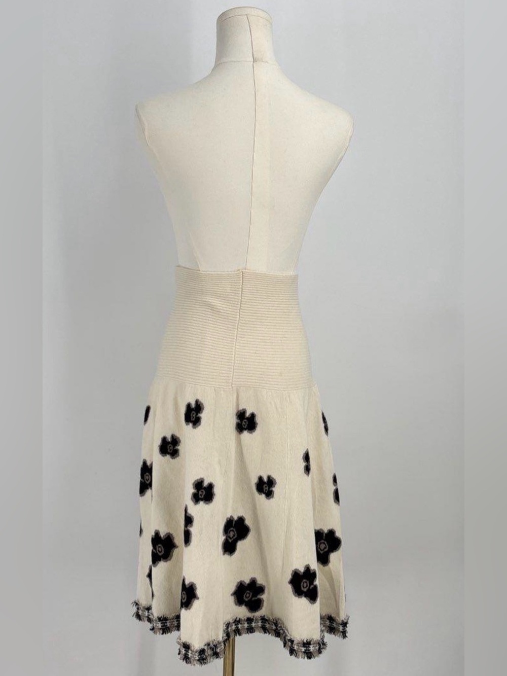 RARE VINTAGE 2000s CHANEL Cashmere Floral Appliqué Skirt